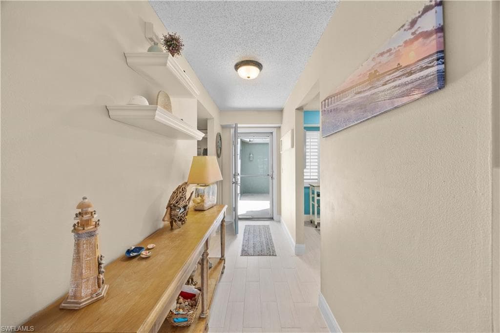 955 New Waterford Dr D104, Naples, FL 34104-4