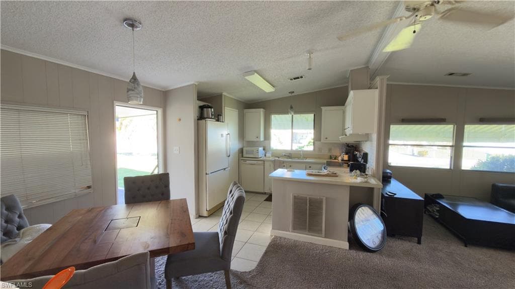 207 Riverwood Rd, Naples, FL 34114-9
