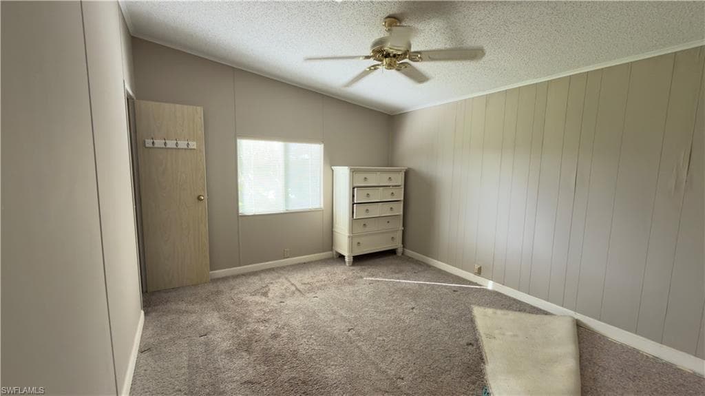 207 Riverwood Rd, Naples, FL 34114-10