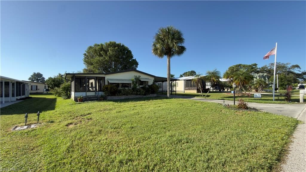 207 Riverwood Rd, Naples, FL 34114-2