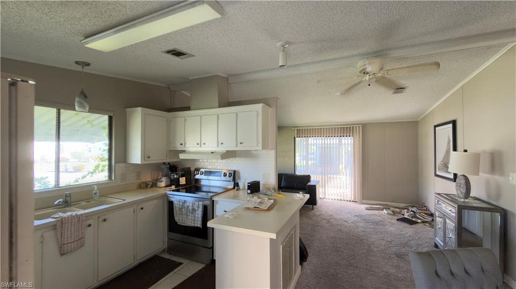 207 Riverwood Rd, Naples, FL 34114-5