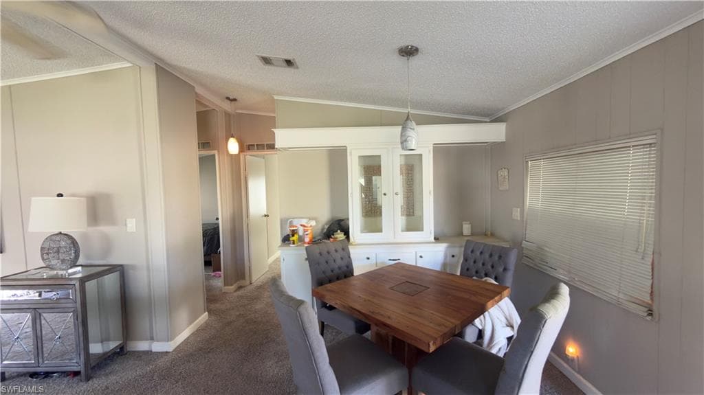 207 Riverwood Rd, Naples, FL 34114-7