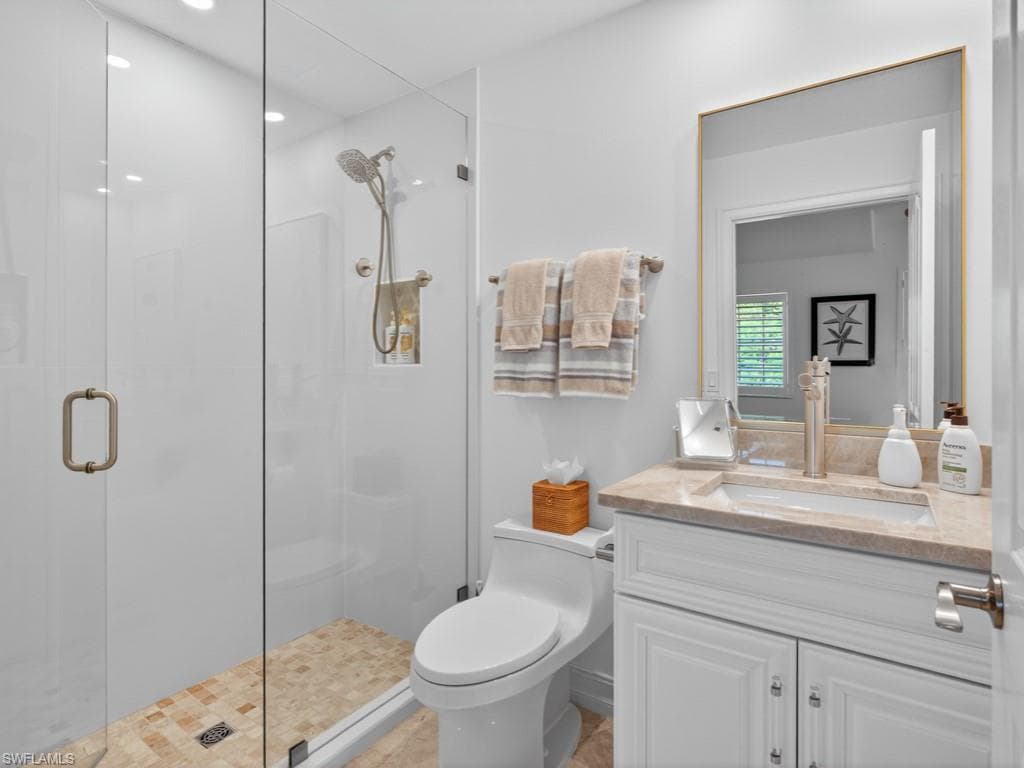 8212 Saratoga Dr 103, Naples, FL 34113-25