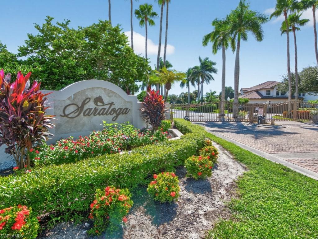 8212 Saratoga Dr 103, Naples, FL 34113-2