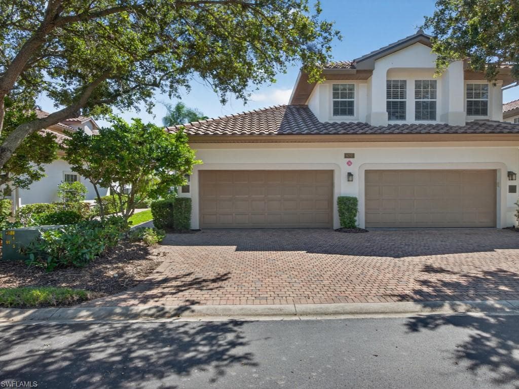 8212 Saratoga Dr 103, Naples, FL 34113-3