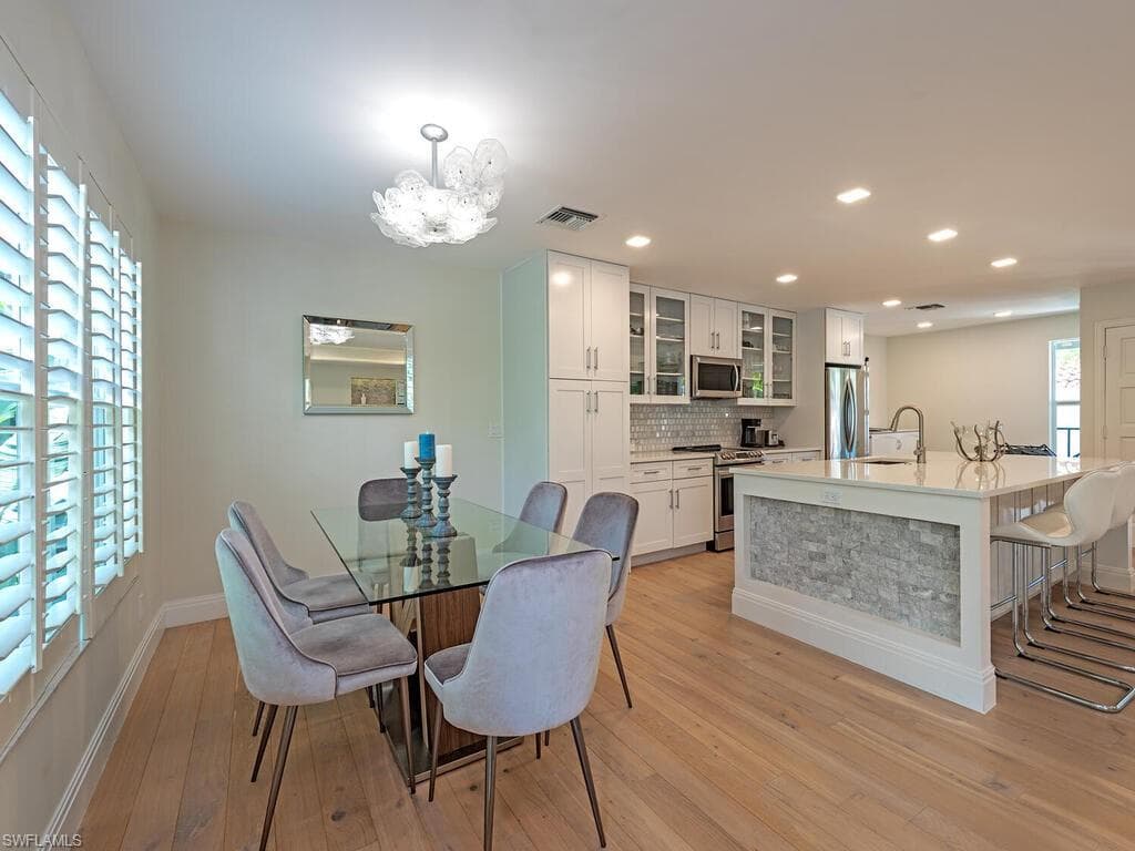 1100 3rd St S 202, Naples, FL 34102-8