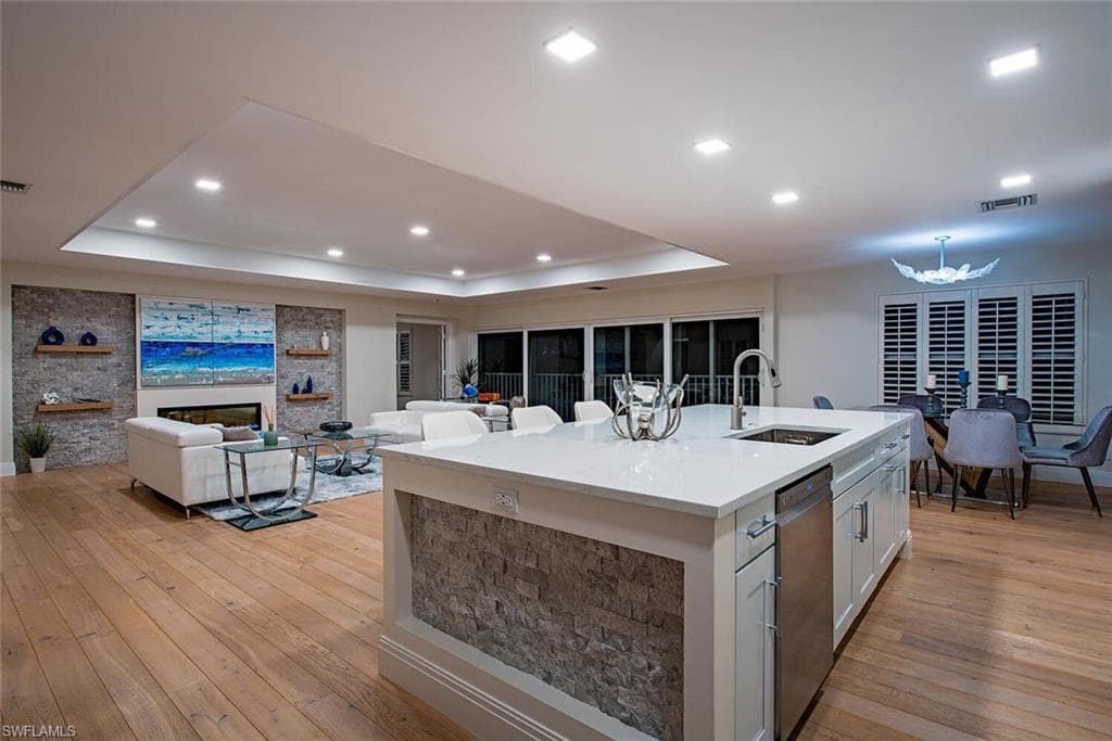 1100 3rd St S 202, Naples, FL 34102-13