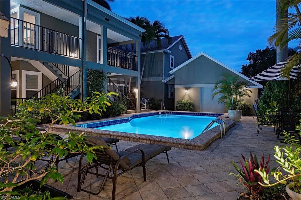 1100 3rd St S 202, Naples, FL 34102-22