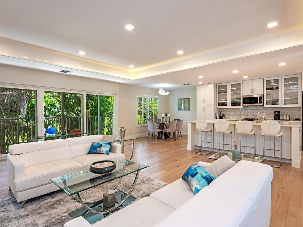 1100 3rd St S 202, Naples, FL 34102-3