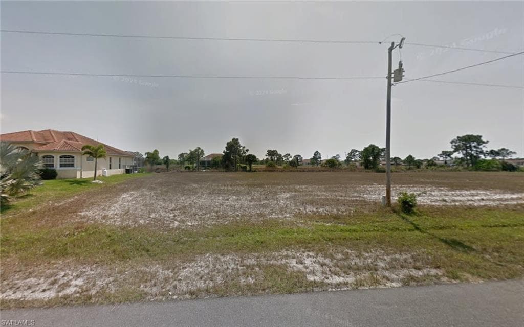 2848 26th St, Cape Coral, FL 33993-1
