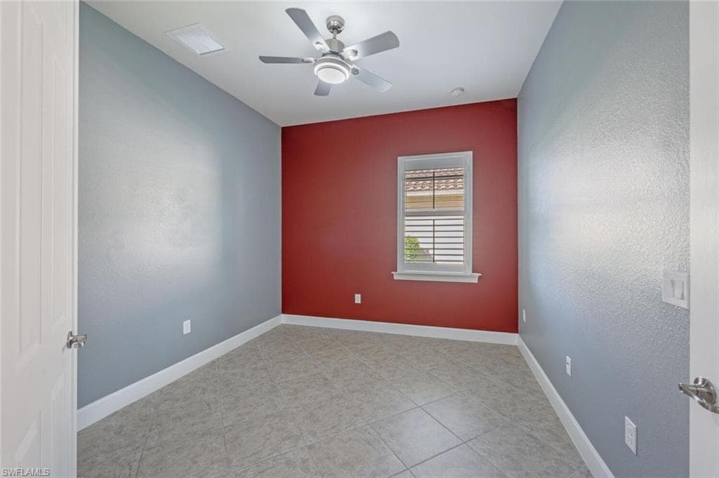 11279 Lithgow Ln, Fort Myers, FL 33913-13