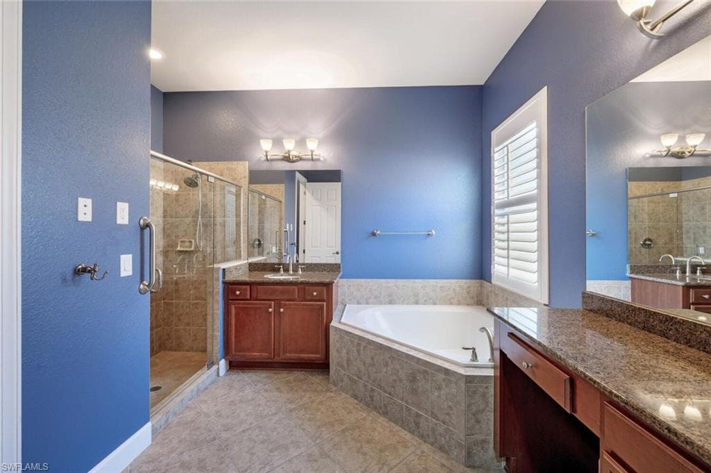 11279 Lithgow Ln, Fort Myers, FL 33913-16
