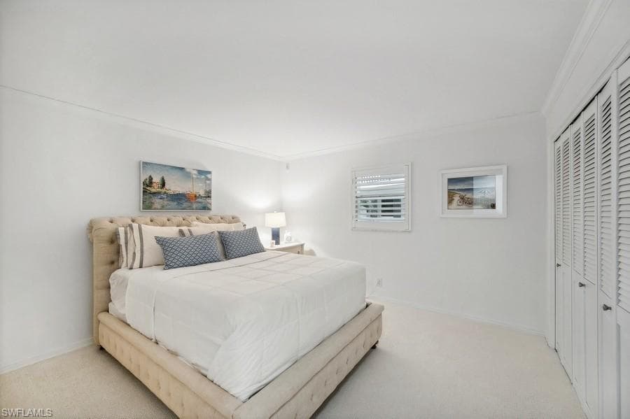 222 Harbour Dr 312, Naples, FL 34103-14