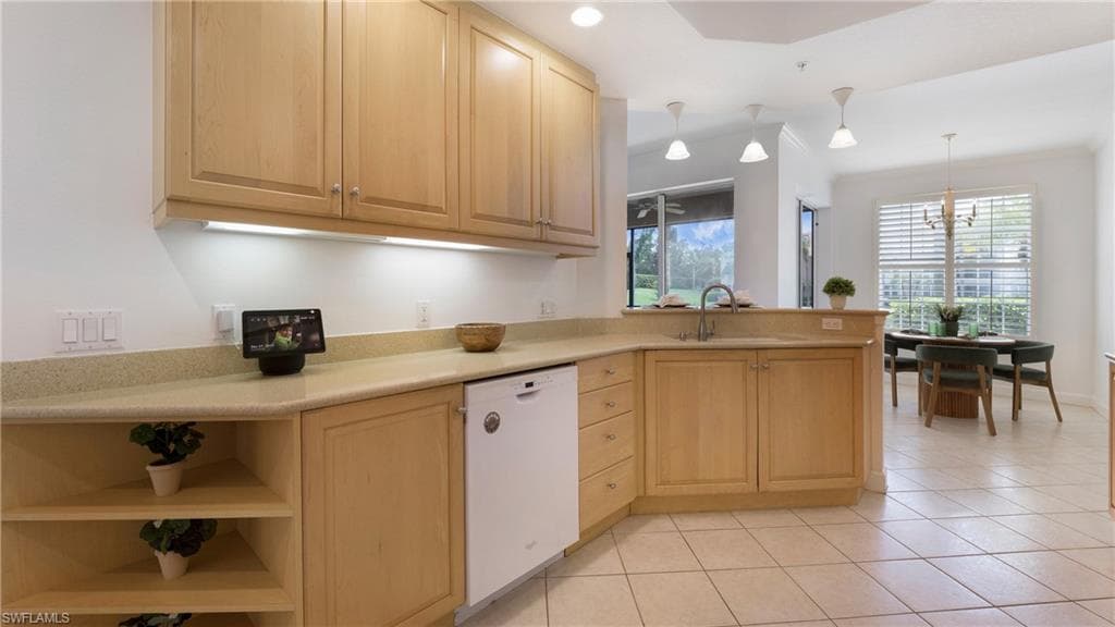 5284 Descanso Ct 103b19, Sarasota, FL 34238-34