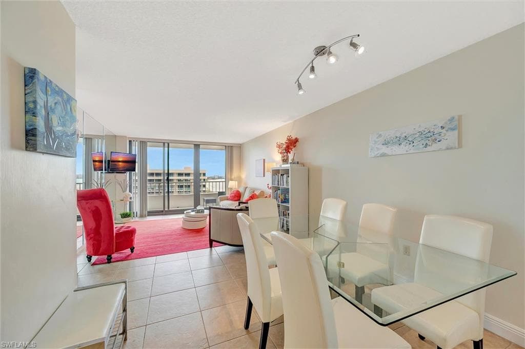 440 Seaview Ct 1909, Marco Island, FL 34145-9