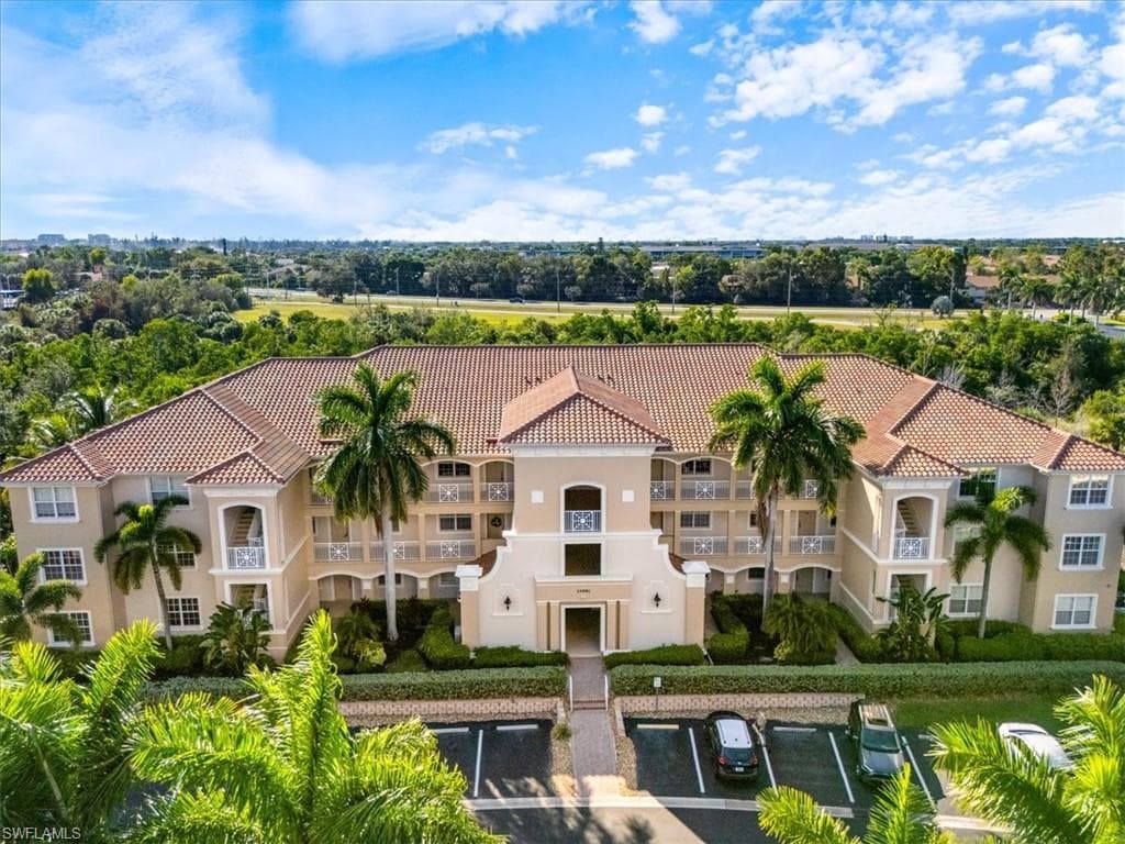 14981 Reflection Key Cir 322, Fort Myers, FL 33907-1