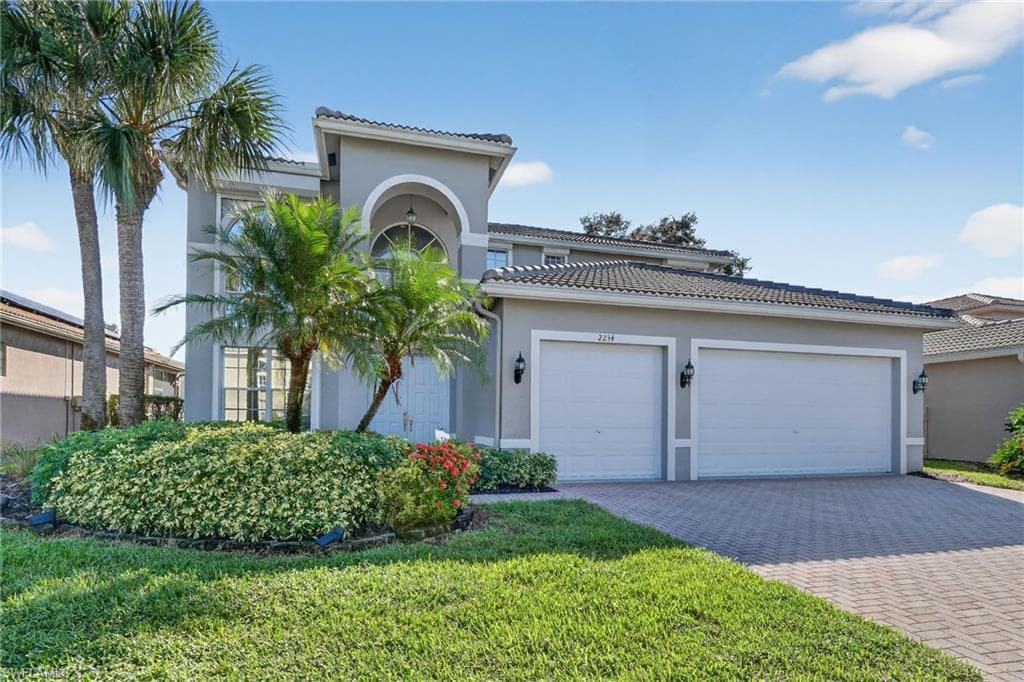 2234 Campestre Ter, Naples, FL 34119-1
