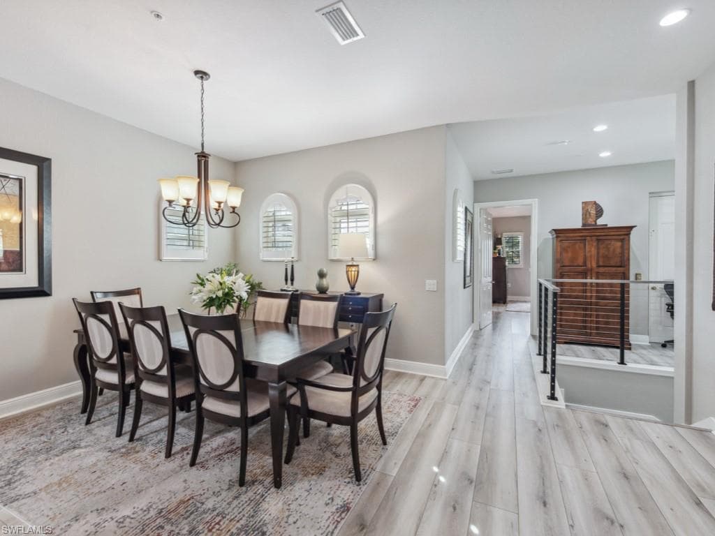 9270 Campanile Cir 202, Naples, FL 34114-8