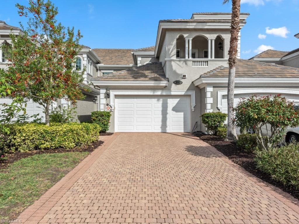 9270 Campanile Cir 202, Naples, FL 34114-2