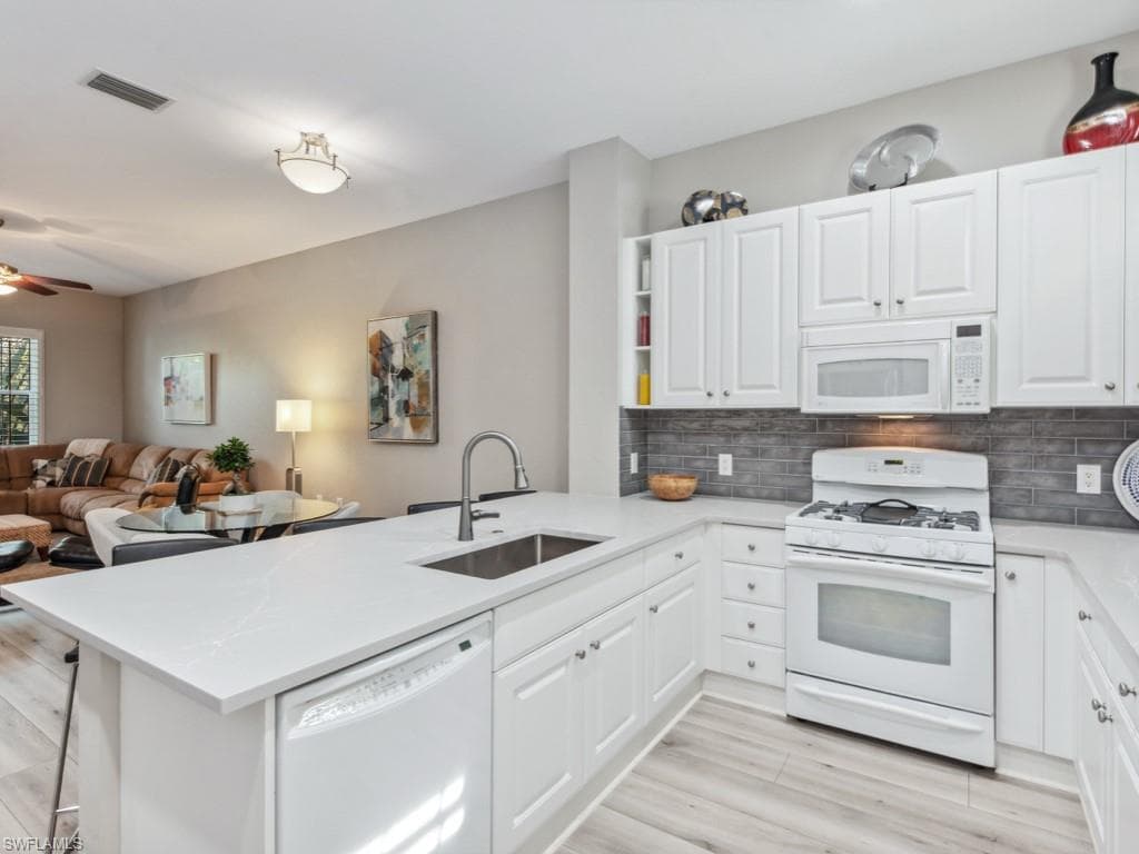 9270 Campanile Cir 202, Naples, FL 34114-5