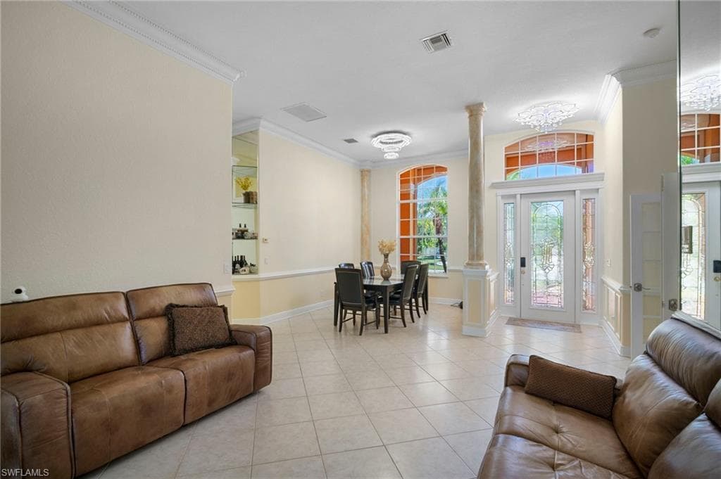 5024 8th Pl, Cape Coral, FL 33914-8