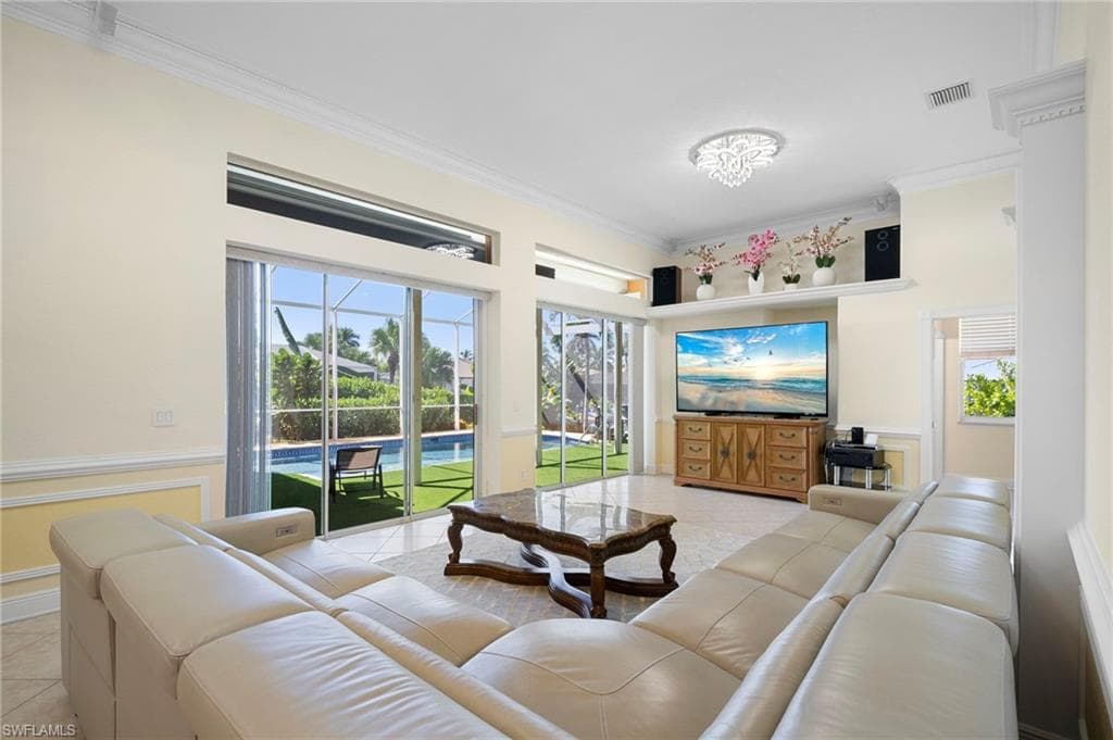 5024 8th Pl, Cape Coral, FL 33914-14