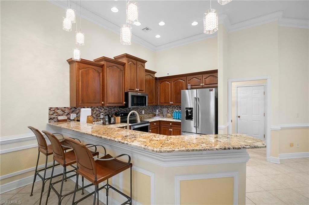 5024 8th Pl, Cape Coral, FL 33914-18