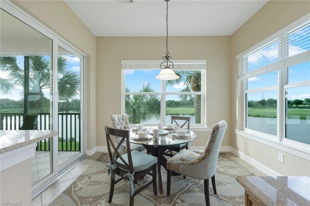 9221 Quartz Ln 9-202, Naples, FL 34120-18