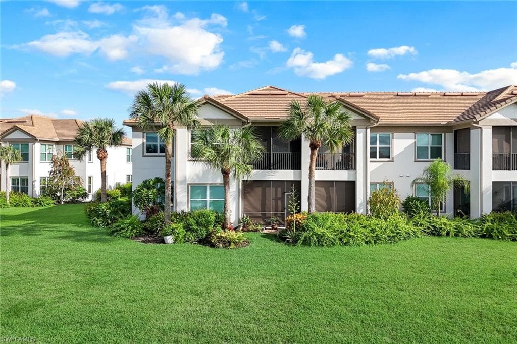 9221 Quartz Ln 9-202, Naples, FL 34120-36