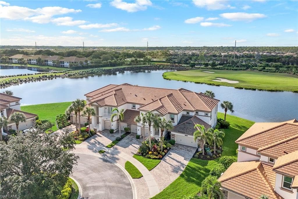 9221 Quartz Ln 9-202, Naples, FL 34120-4