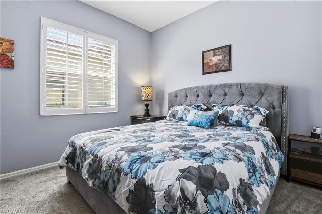 3236 Potomac Ct, Naples, FL 34120-27