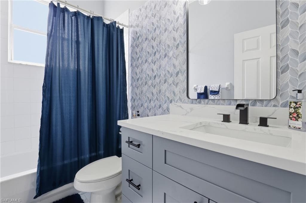 3236 Potomac Ct, Naples, FL 34120-35