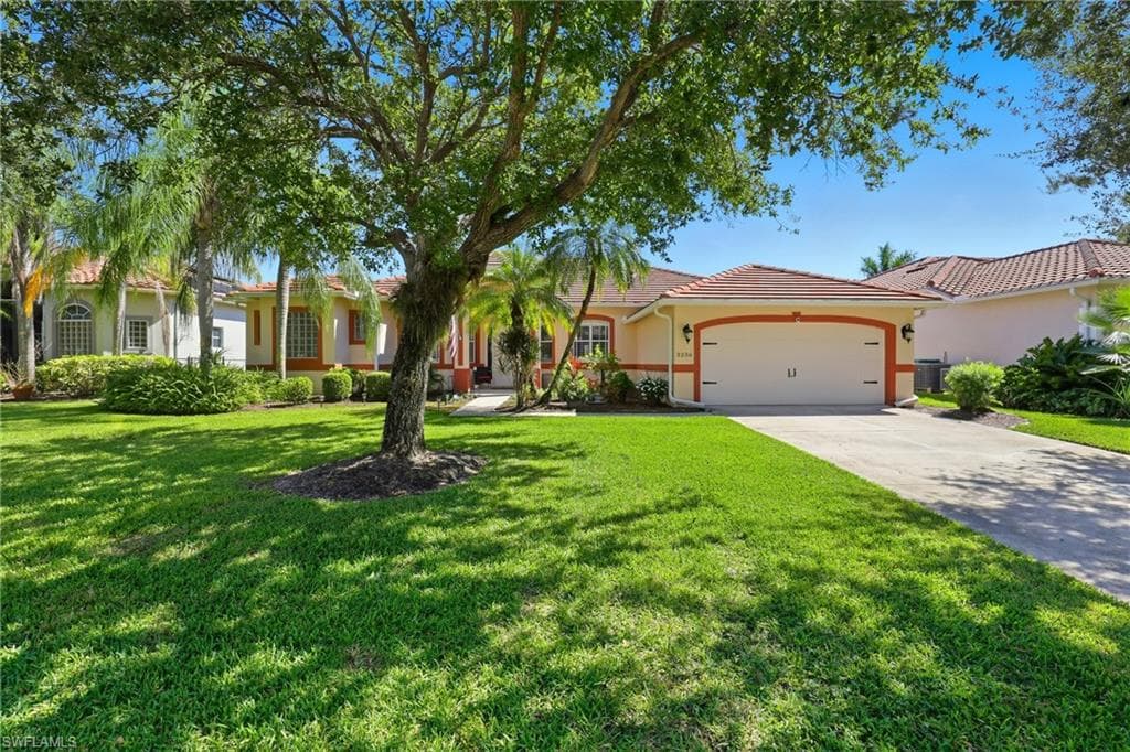 3236 Potomac Ct, Naples, FL 34120-3