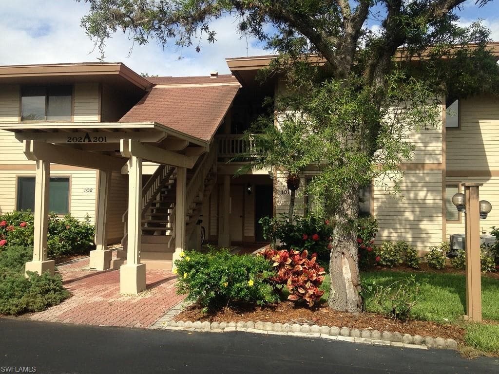 64 4th St A201, Bonita Springs, FL 34134-1