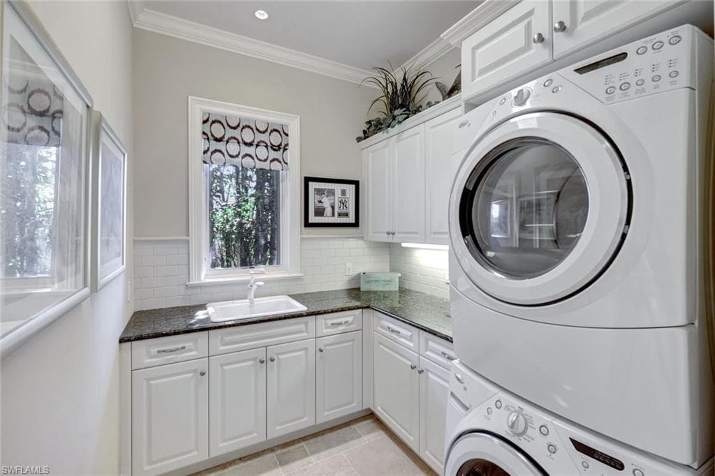 9226 Marble Stone Dr, Naples, FL 34120-41