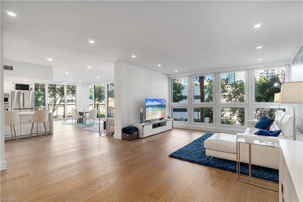 4031 Gulf Shore Blvd N 22, Naples, FL 34103-8