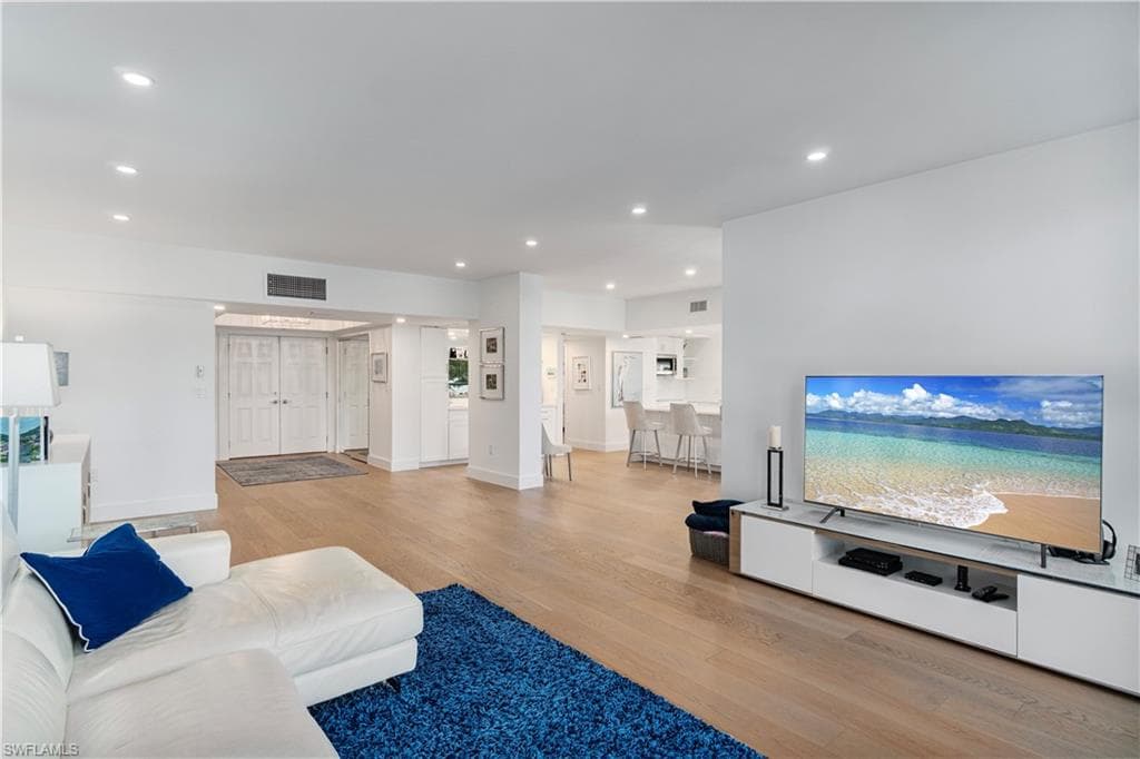 4031 Gulf Shore Blvd N 22, Naples, FL 34103-3