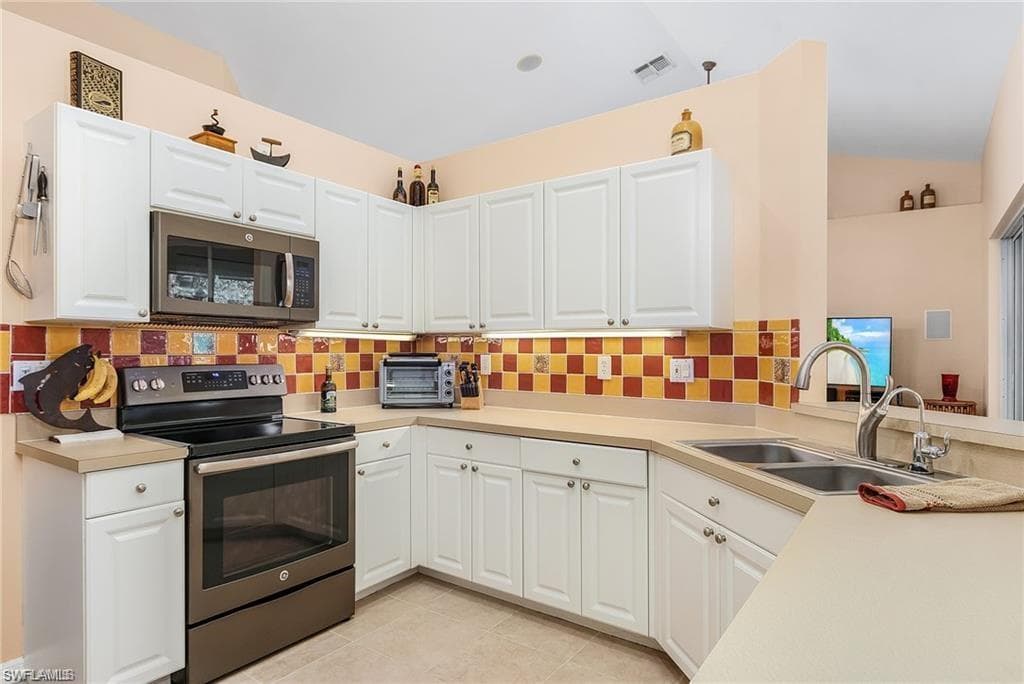 311 23rd St SW, Naples, FL 34117-9