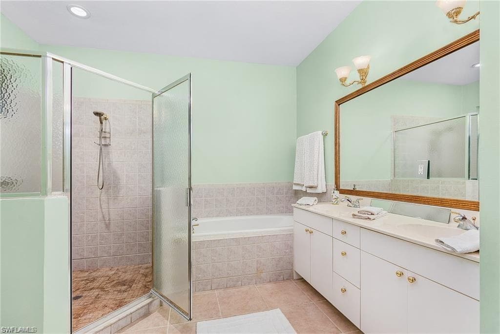 311 23rd St SW, Naples, FL 34117-14