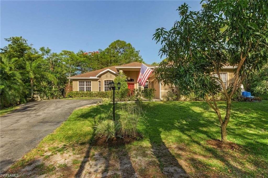 311 23rd St SW, Naples, FL 34117-1