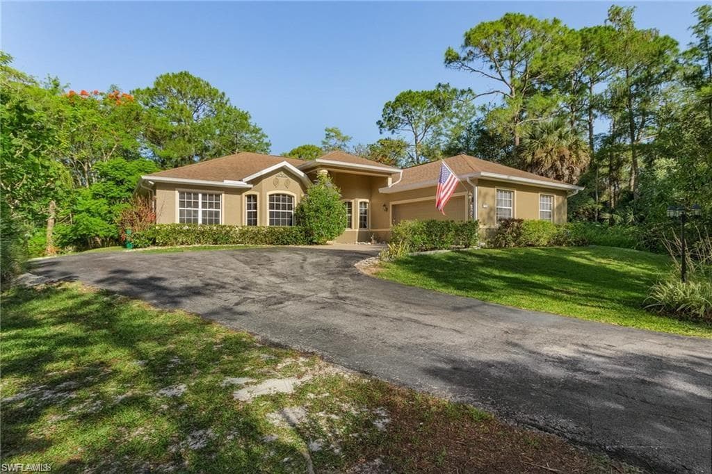311 23rd St SW, Naples, FL 34117-2