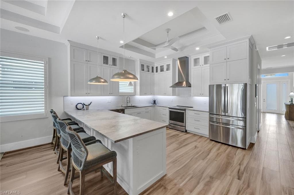 553 106th Ave N, Naples, FL 34108-10