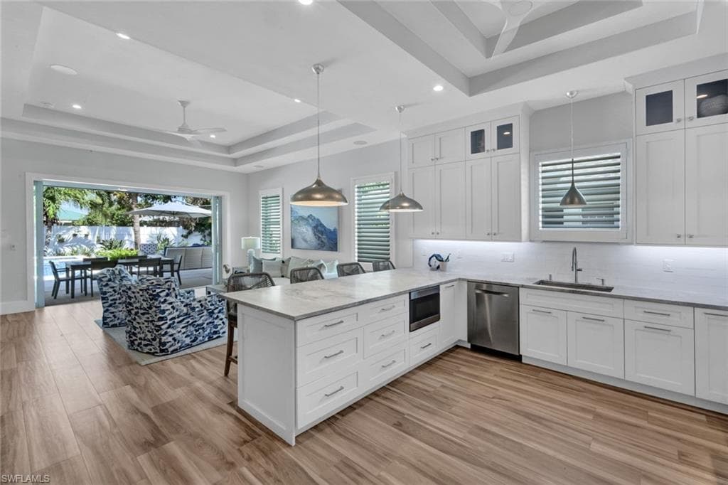 553 106th Ave N, Naples, FL 34108-11
