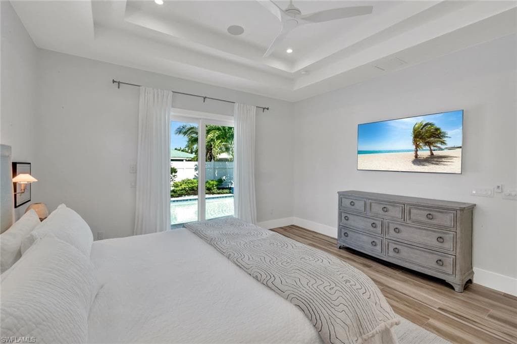 553 106th Ave N, Naples, FL 34108-15