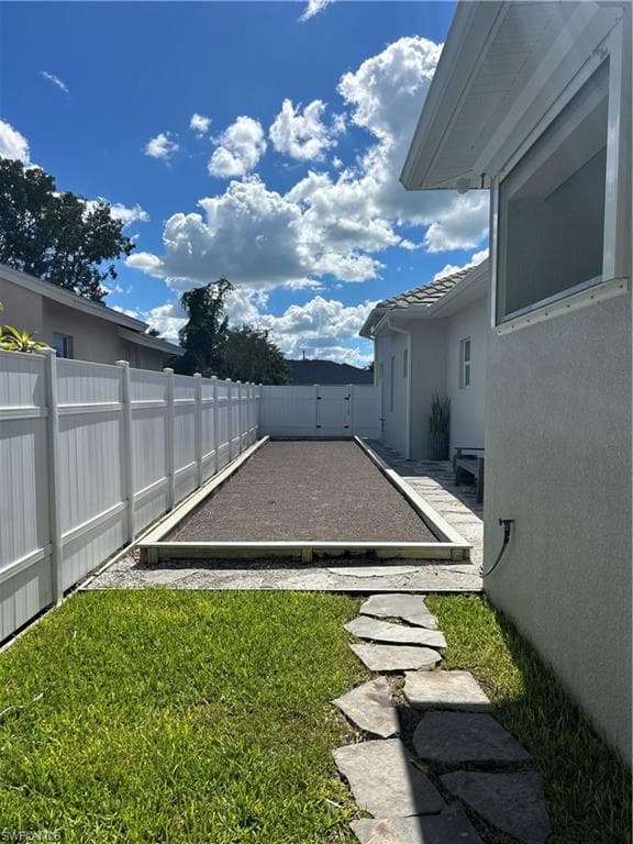 553 106th Ave N, Naples, FL 34108-30