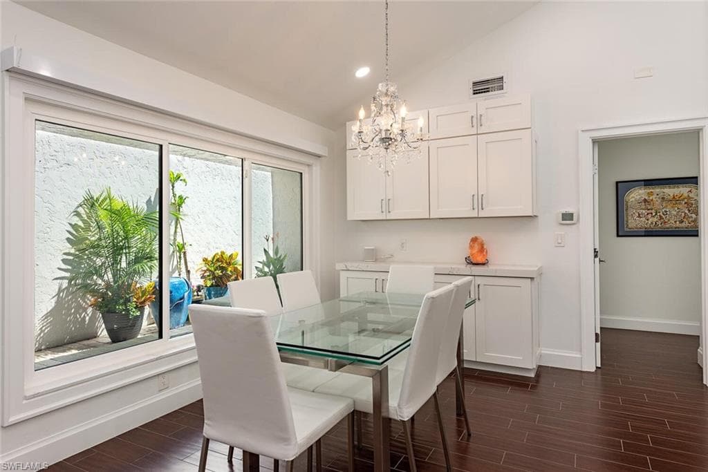 748 Reef Point Cir, Naples, FL 34108-12