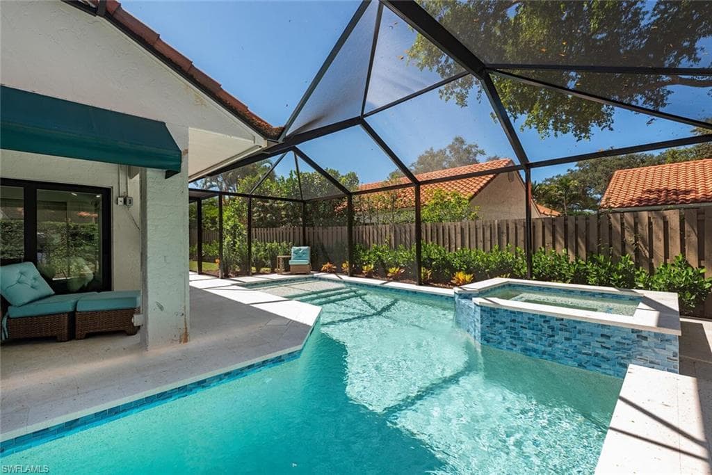748 Reef Point Cir, Naples, FL 34108-22