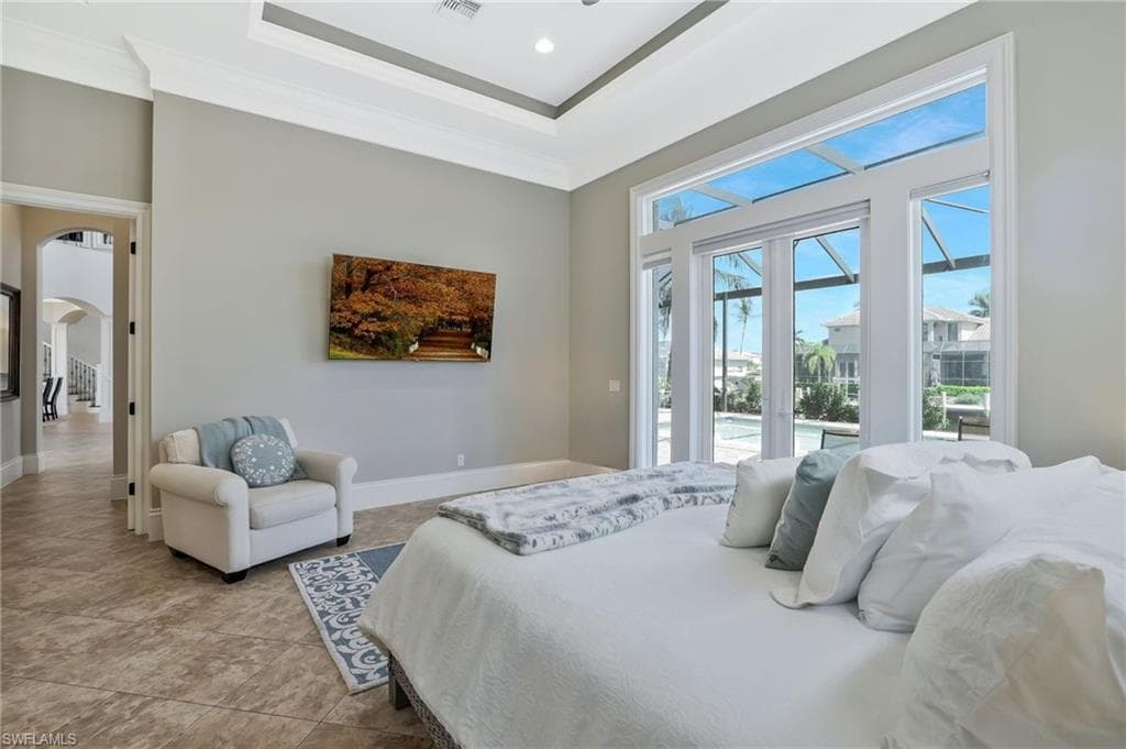 541 Taylor Ct, Marco Island, FL 34145-16