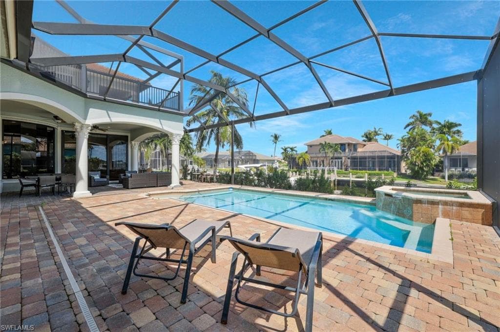541 Taylor Ct, Marco Island, FL 34145-4