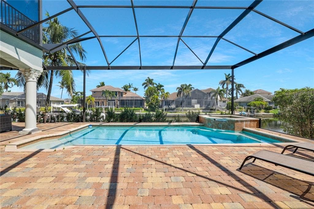 541 Taylor Ct, Marco Island, FL 34145-5
